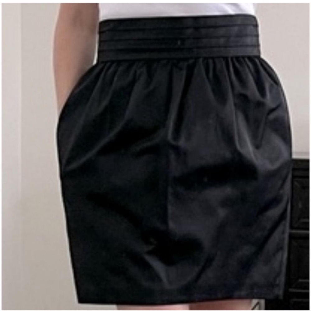 Club Monaco Black Pleated Skirt